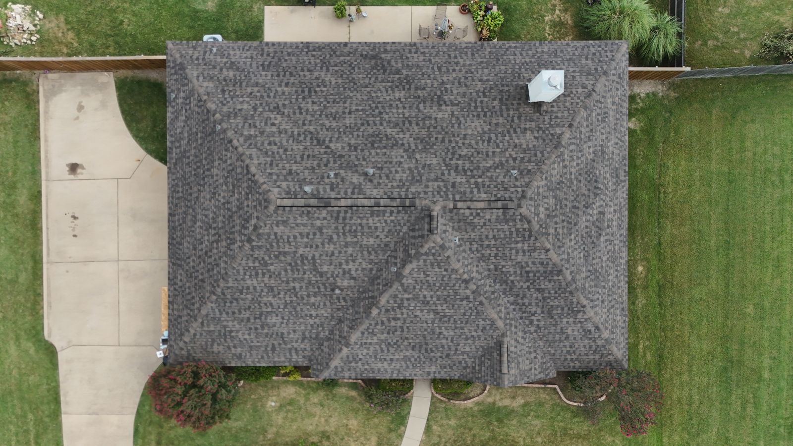 Completed Prestige roof in Drift Shake shingles