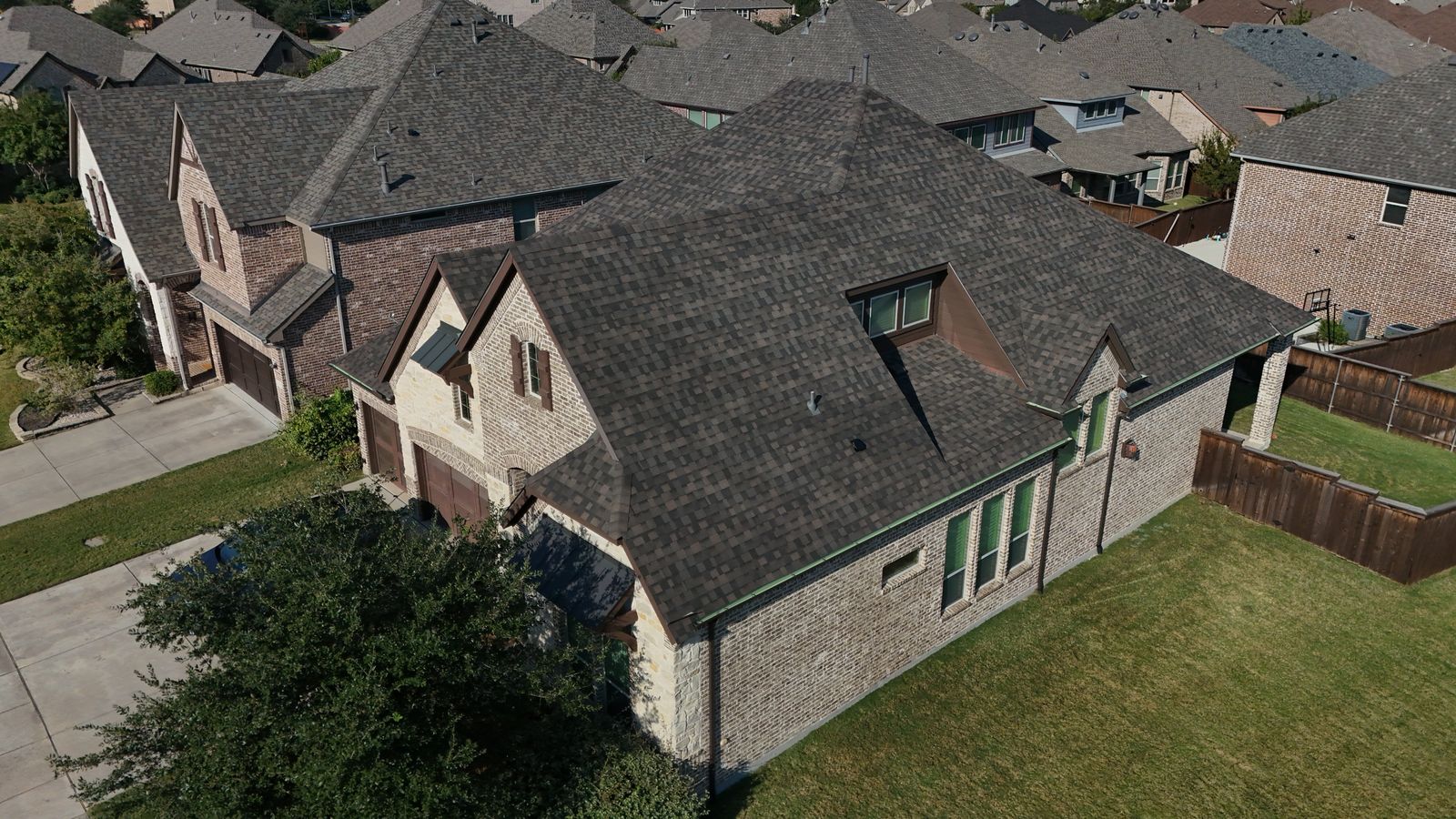 Completed Prestige roof in Drift Shake shingles
