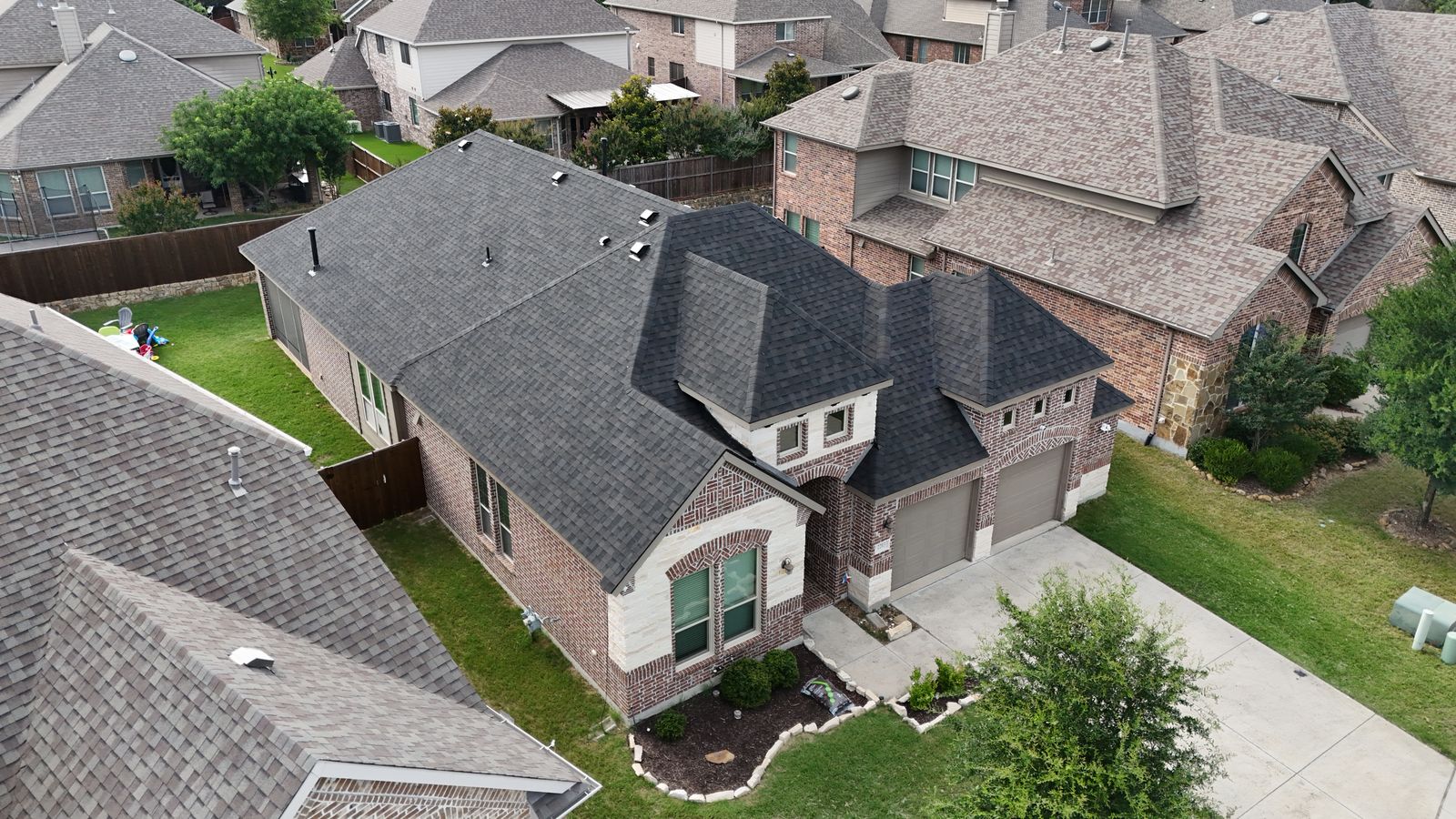 Completed Prestige roof in Glacier shingles